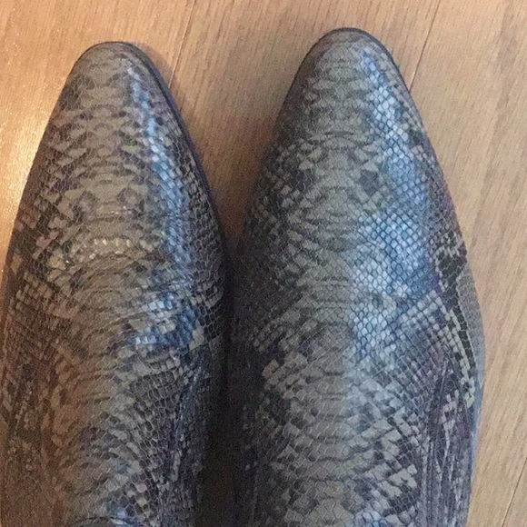 Snakeskin mules by Splendid size 8M - Picture 2 of 5